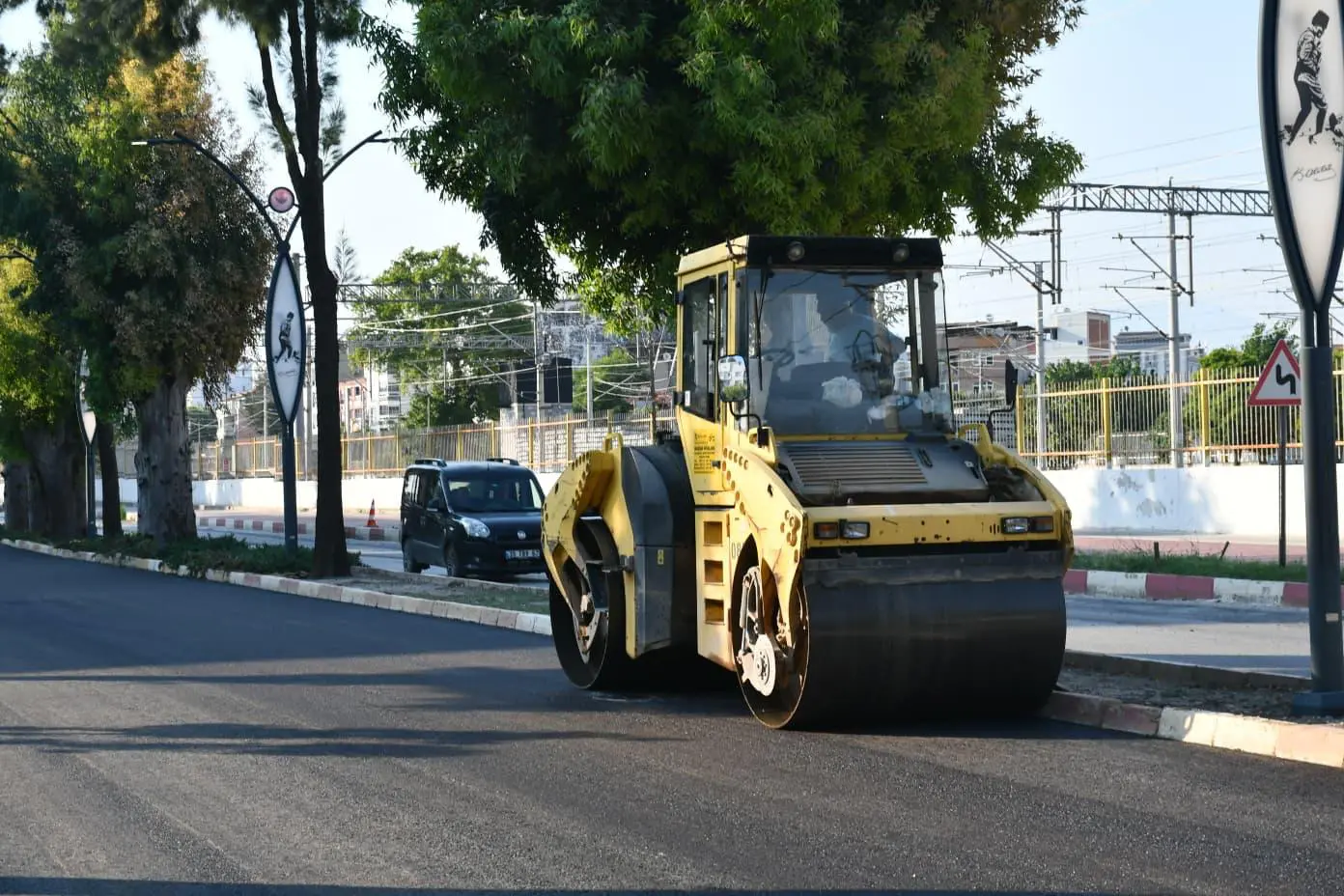 4 kilometrelik hat yenileniyor: Cemil Tugay sahaya indi