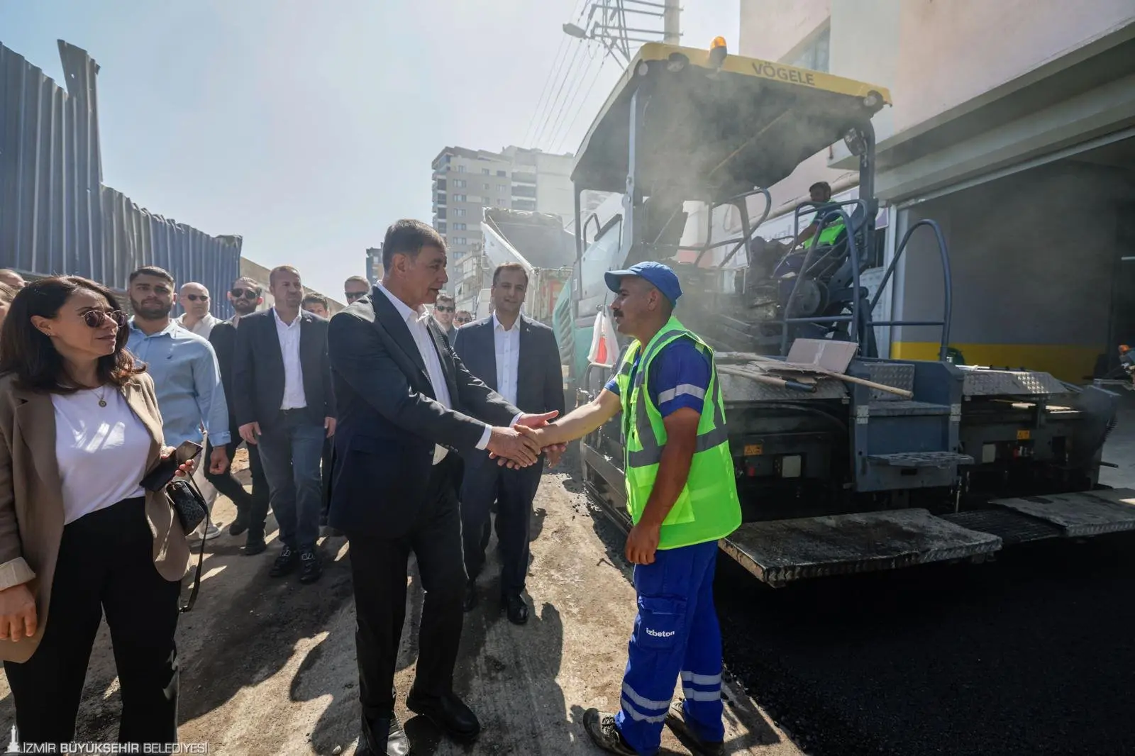 Bornova Çamdibi'nde büyük dönüşüm: Tugay ve Eşki sahada 3 Bornova Çamdibi'nde büyük dönüşüm: Tugay ve Eşki sahada