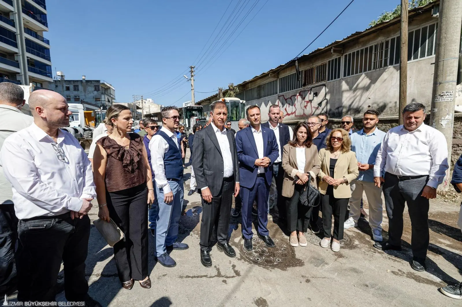 Bornova Çamdibi'nde büyük dönüşüm: Tugay ve Eşki sahada 4 Bornova Çamdibi'nde büyük dönüşüm: Tugay ve Eşki sahada