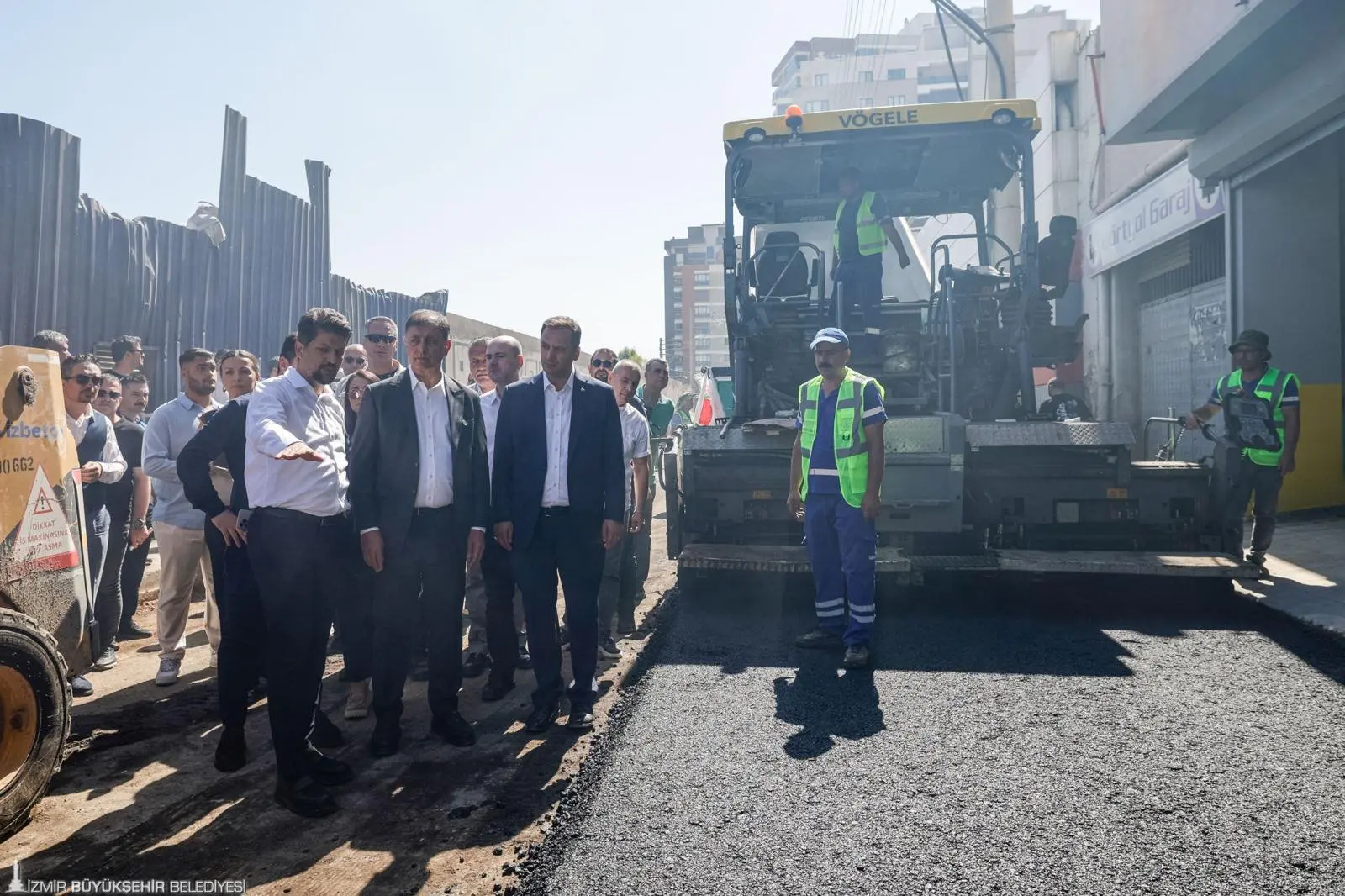 Bornova Çamdibi'nde büyük dönüşüm: Tugay ve Eşki sahada 5 Bornova Çamdibi'nde büyük dönüşüm: Tugay ve Eşki sahada