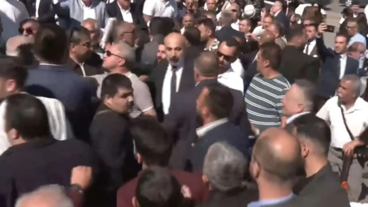 Kılıçdaroğlu CHP Grup Toplantısı'na katılmaktan vaz mı geçti?: Danışmanından 'iptal yok' açıklaması