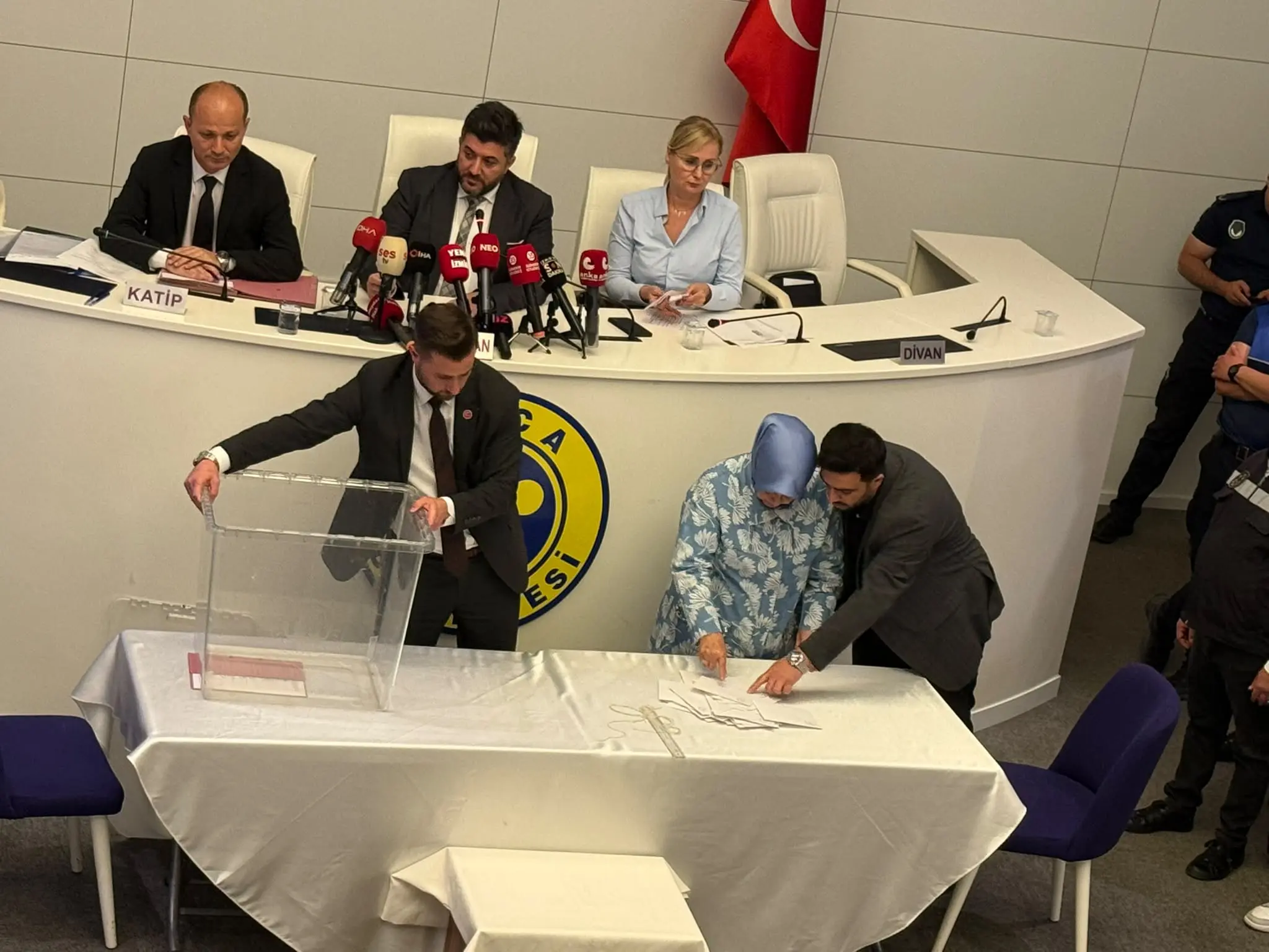 Buca'da kritik sandık mesaisinde son tur tamam: Yeni Başkan Hüseyin Benzer oldu