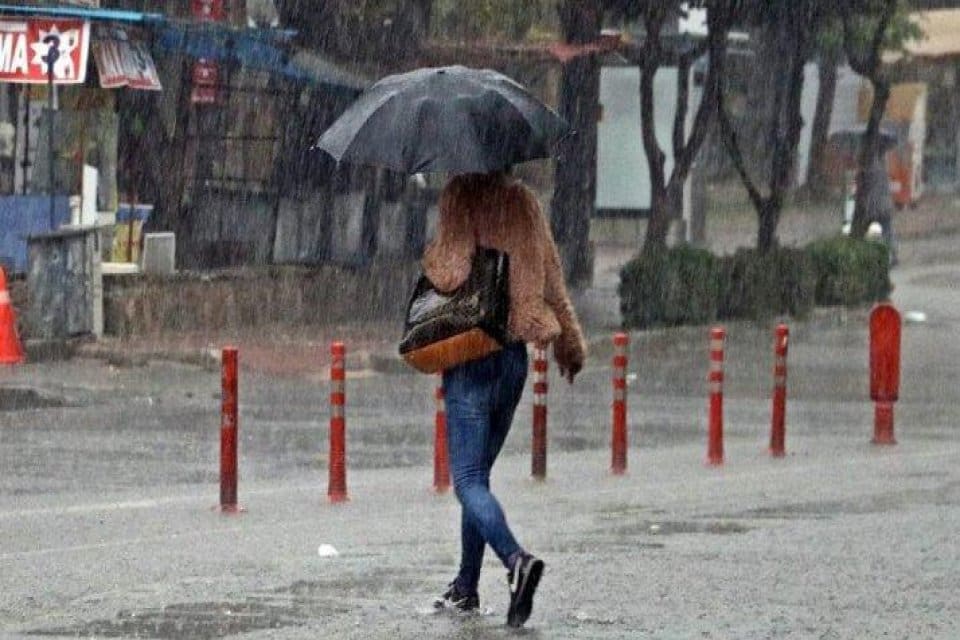 Meteoroloji Genel M&uuml;d&uuml;rl&uuml;ğ&uuml; tarafından yayınlanan tahminlere g&ouml;re hava sıcaklıkları haftanın