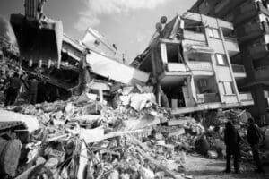 Kahramanmaraş merkezli 7,7 ve 7,6 b&uuml;y&uuml;kl&uuml;ğ&uuml;ndeki depremler 10 ilde yıkıma