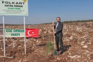 Ege Orman Vakfı&rsquo;nın 10 milyonuncu fidanını Folkart Y&ouml;netim Kurulu Başkanı