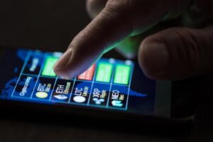 &Ouml;nde gelen Japon kripto para borsası Liquid, siber saldırıya uğradığını