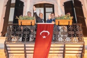 İzmir B&uuml;y&uuml;kşehir Belediyesi&rsquo;nin kentin kurtuluşunun 100&rsquo;&uuml;nc&uuml; yılı kapsamında hayata ge&ccedil;irdiği