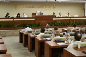 Karabağlar Belediye Meclisi, Karabağlar Belediye Başkanı Muhittin Selvitopu yönetiminde ana