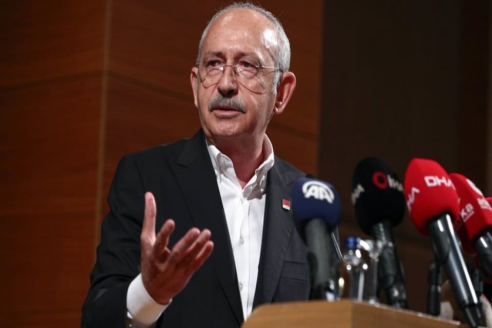 CHP Genel Başkanı Kemal Kılı&ccedil;daroğlu, orman yangınlarında kullanılamayan u&ccedil;aklarıyla g&uuml;ndeme