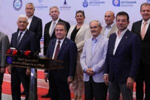 On bir b&uuml;y&uuml;kşehir belediye başkanı, bu sefer Antalya&rsquo;da bir araya