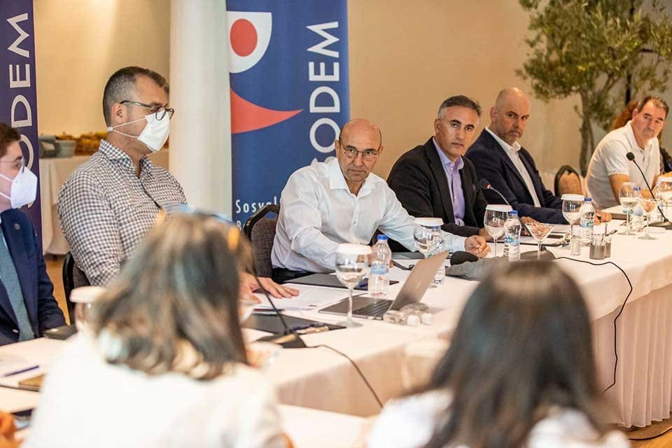 CHP&rsquo;li 11 b&uuml;y&uuml;kşehir belediye başkanının kararıyla oluşturulan &ldquo;Orman Bilim Kurulu&rdquo;