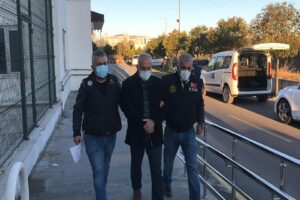 Adana merkezli 11 ilde FETÖ/PDY'ye yönelik operasyon düzenlendi. 13 muvazzaf