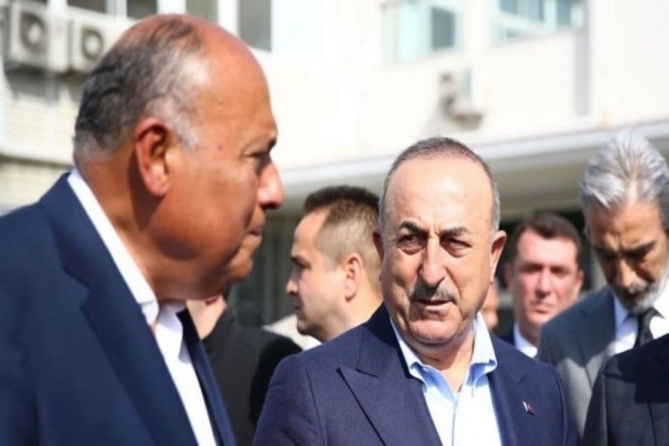 Dışişleri Bakanı Mevl&uuml;t &Ccedil;avuşoğlu, Mısırlı mevkidaşı Samih Şukri'nin davetiyle resmi