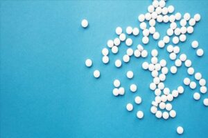 Sağlık Bakanlığı'nın, 'Kovid-19 &Ccedil;ocuk Hasta Y&ouml;netimi ve Tedavisi Rehberi'nde yaptığı