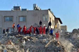 Kahramanmaraş merkezli 7,7 ve 7,6 b&uuml;y&uuml;kl&uuml;ğ&uuml;ndeki depremler 10 ilde b&uuml;y&uuml;k