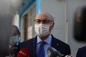 İ&ccedil;işleri Bakan Yardımcısı Erdil , İzmir'de Kovid-19 salgınıyla m&uuml;cadele kapsamında
