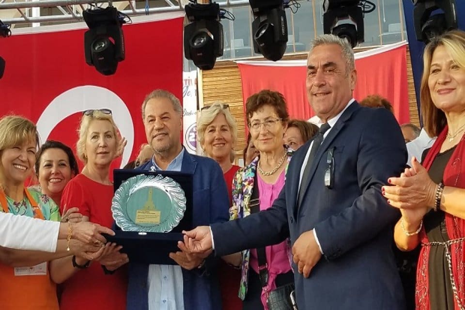 Uluslararası 14. Altın Saat Kulesi &Ouml;d&uuml;lleri İzmir&rsquo;in Menderes &Ouml;zdere&rsquo;deki festivalle
