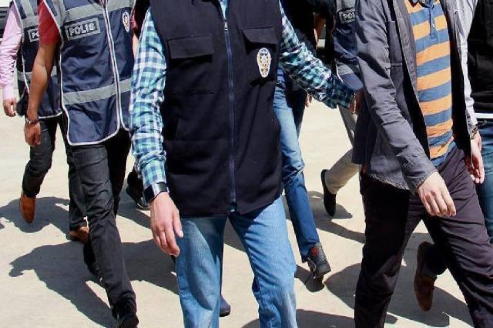 İstanbul Cumhuriyet Başsavcılığı'nın y&uuml;r&uuml;tt&uuml;ğ&uuml; FET&Ouml; soruşturması kapsamında 47 ş&uuml;pheli hakkında