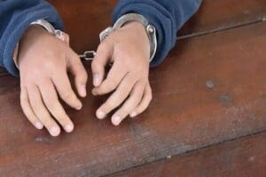 Balıkesir&rsquo;in Edremit il&ccedil;esinde eşi&nbsp;ile kavga edip, araya giren anne ve