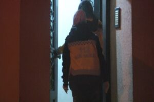 Küçükçekmece'de gece saatlerinde henüz bilinmeyen bir nedenle rahatsızlanan 14 yaşındaki