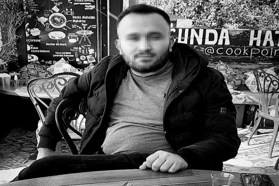 İzmir'in Bornova il&ccedil;esinde, ehliyetsiz s&uuml;r&uuml;c&uuml; İsa E.'nin (26) kullandığı otomobilin,