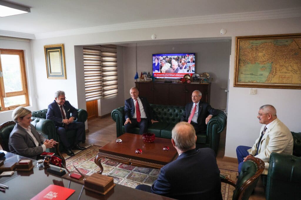 Kılıçdaroğlu - Özdağ görüşmesi bitti: Kararını açıklayacak