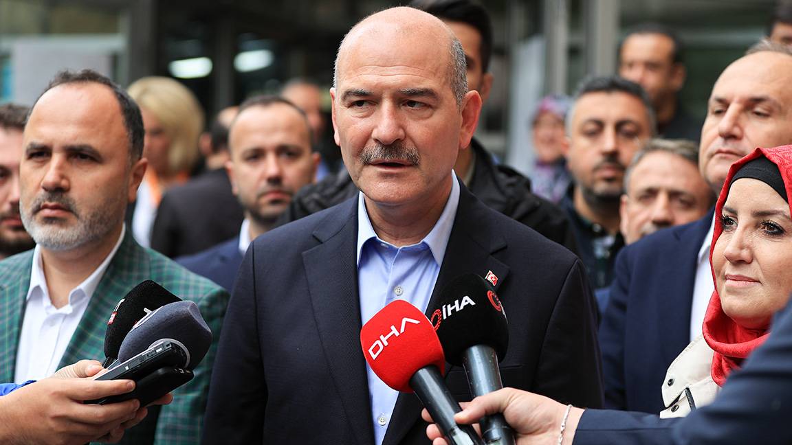 İçişleri Bakanı Süleyman Soylu, oy kullandıktan sonra seçimin ikinci turuna dair açıklamalarda