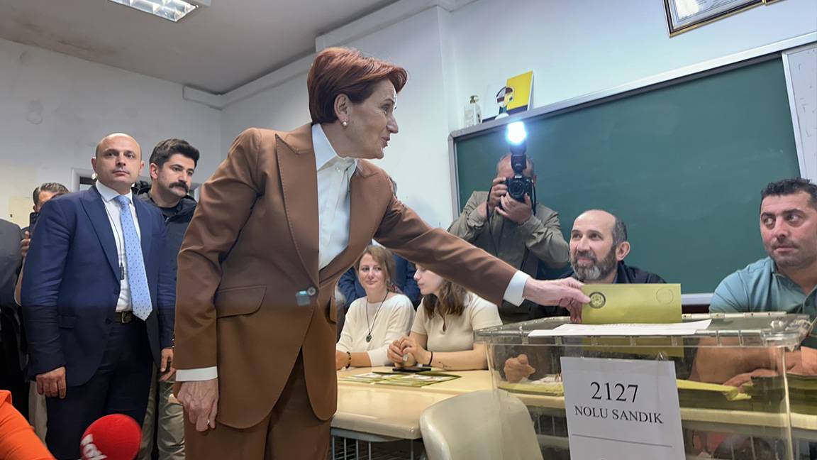 İyi Parti Genel Başkanı Meral Akşener, eşi Tuncer Akşener ile