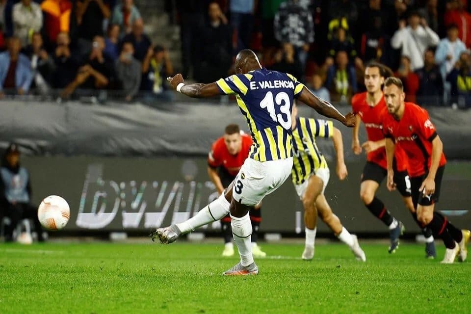 UEFA Avrupa Ligi B Grubu ikinci haftasında Fenerbah&ccedil;e,&nbsp;Rennes deplasmanında 2-0