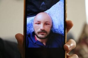 Zonguldak'ta, 2 g&uuml;n &uuml;st &uuml;ste denize giren Caner Arık'ın başında,