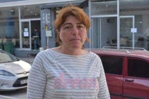 Kahramanmaraş merkezli ilk depremin ardından Malatya'daki evlerinden&nbsp;&ccedil;ıkıp, kimliklerini ve kalın