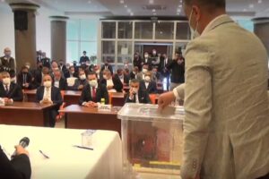 Torbalı Belediyesi Olağan&uuml;st&uuml; Meclis Toplantısı meclis başkanvekili &Ouml;zkan Yıldız başkanlığında