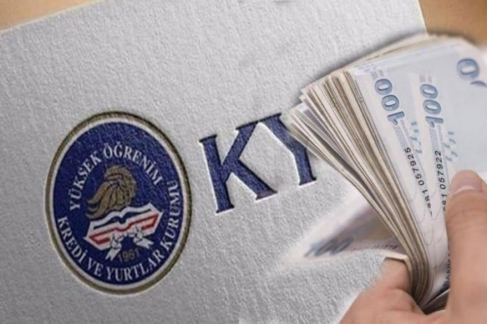 2022 yılı burs ve kredi &uuml;cretlerini a&ccedil;ıklayan Cumhurbaşkanı Erdoğan, "&Ouml;n&uuml;m&uuml;zdeki