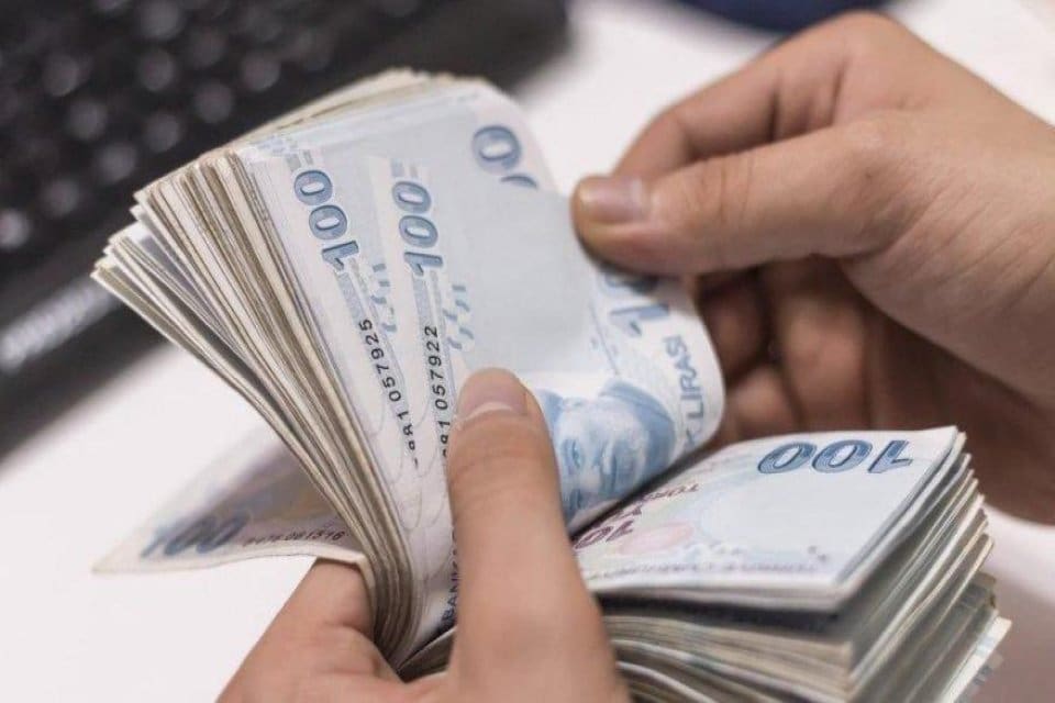 &Ccedil;alışan ve emeklileri ilgilendiren maaş zamlarına ilişkin hesaplamalar başladı. Yıl