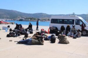 İzmir'in Foça ilçesi açıklarında, Yunan askerleri tarafından Türk kara sularına