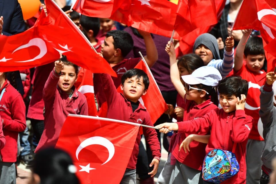 İzmir B&uuml;y&uuml;kşehir Belediyesi&rsquo;nin 23 Nisan Ulusal Egemenlik ve &Ccedil;ocuk Bayramı