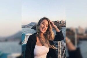Muğla'da Bensu Narlı adındaki 23 yaşındaki bir kadın evinin kapısını