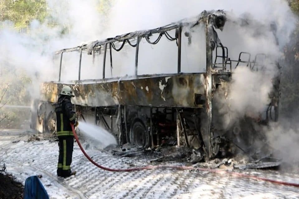 Antalya'nın Kemer il&ccedil;esinde Tahtalı Dağı'nın zirvesine giden G&uuml;ney Koreli 25