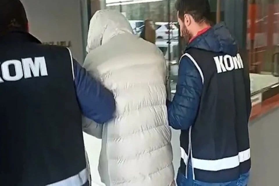 Kahramanmaraş'ta meydana gelen 7.7 ve 7.6 b&uuml;y&uuml;kl&uuml;ğ&uuml;ndeki depremlerin ardından, 26
