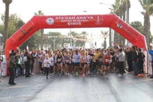 Karşıyaka Belediyesi tarafından bir gelenek olarak devam ettirilen &lsquo;Ata&rsquo;dan Ana&rsquo;ya