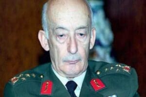 28 Şubat davası kapsamında m&uuml;ebbet hapis cezasına &ccedil;arptırılan emekli korgeneral