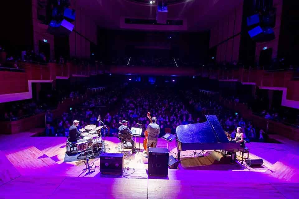 İzmir K&uuml;lt&uuml;r Sanat ve Eğitim Vakfı tarafından d&uuml;zenlenen 29. İzmir