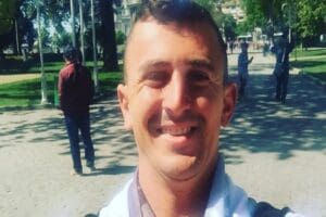 Yalova'da &ccedil;alıştığı belediyenin spor tesislerine gelen 2 erkek &ccedil;ocuğu ile