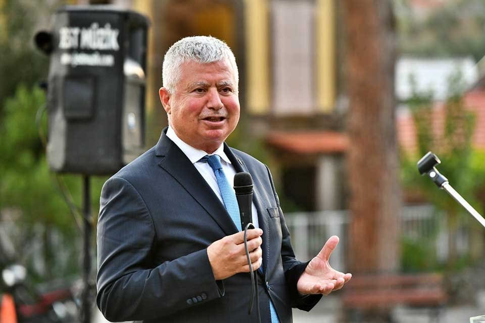 İzmir B&uuml;y&uuml;kşehir Belediye Başkan Vekili Mustafa &Ouml;zuslu, 32. BERKSAV K&uuml;lt&uuml;r