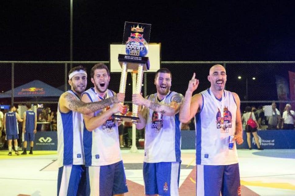 İZMİR, (DHA) – İzmir'de d&uuml;zenlenen Red Bull Half Court 3×3