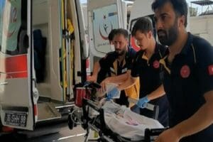 Bursa'da 4 ay &ouml;nce d&uuml;nyaya gelen Amine bebek, emzirildikten bir