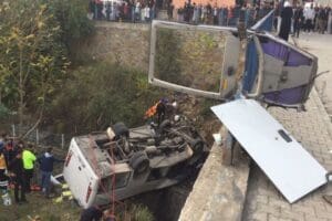 Kocaeli'nin Gebze il&ccedil;esinde 4'&uuml; &ouml;ğrenci 5 kişinin hayatını kaybettiği kazada