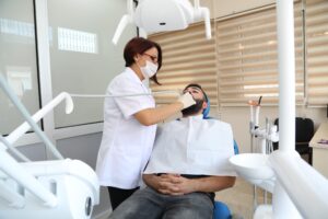 VATANDAŞ MEMNUN Özel hastaneleri aratmayan kalitesiyle faaliyetlerini sürdüren Bayraklı Belediyesi