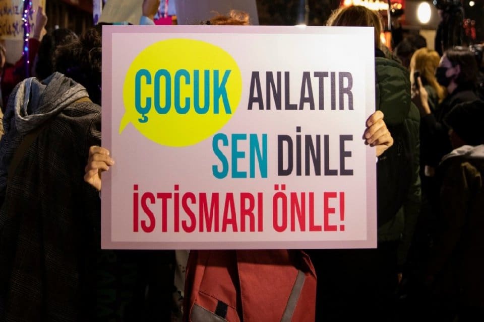 MHP Diyarbakır İl Başkanlığı&rsquo;nın kapatılmasından bir g&uuml;n sonra g&ouml;zaltına alınan