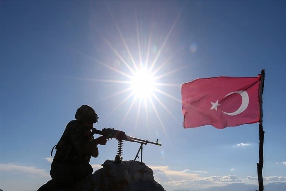Ter&ouml;r &ouml;rg&uuml;t&uuml;ne y&ouml;nelik operasyonlar t&uuml;m hızıyla devam ederken son haber&nbsp;Fırat